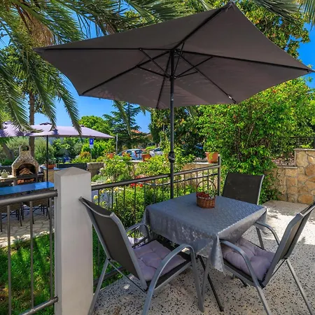 Апартаменты Andry 2 *