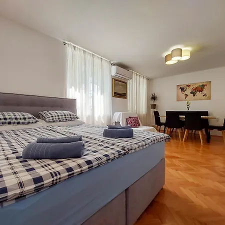 Andry 2 Crikvenica