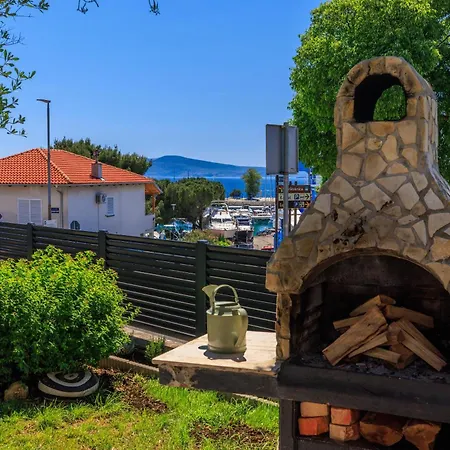 Διαμέρισμα Andry 2 *